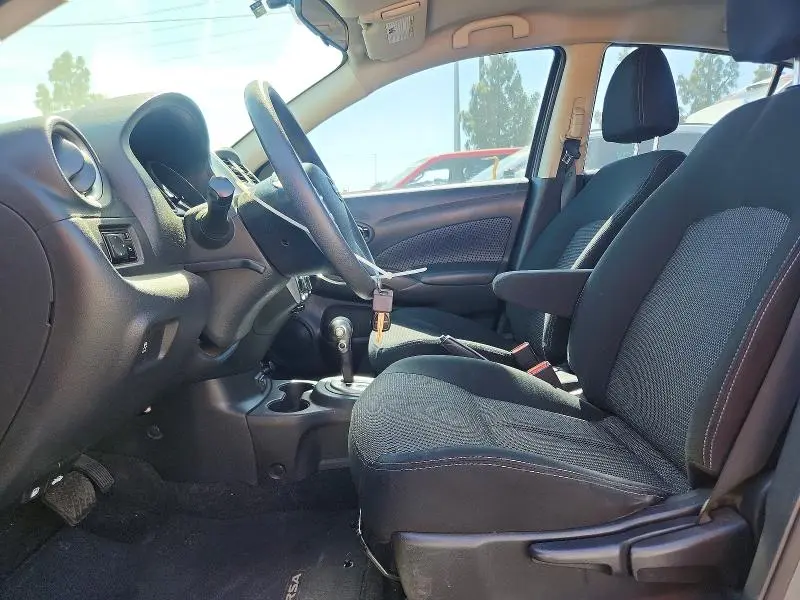2019 NISSAN VERSA SV  