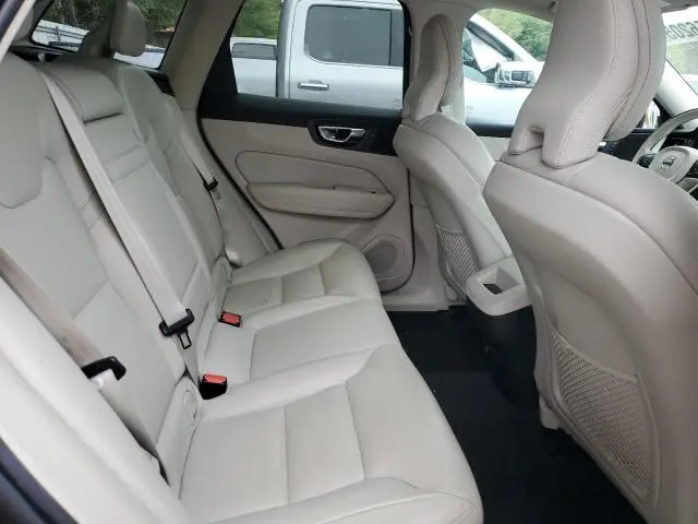 2019 VOLVO XC60 T5  