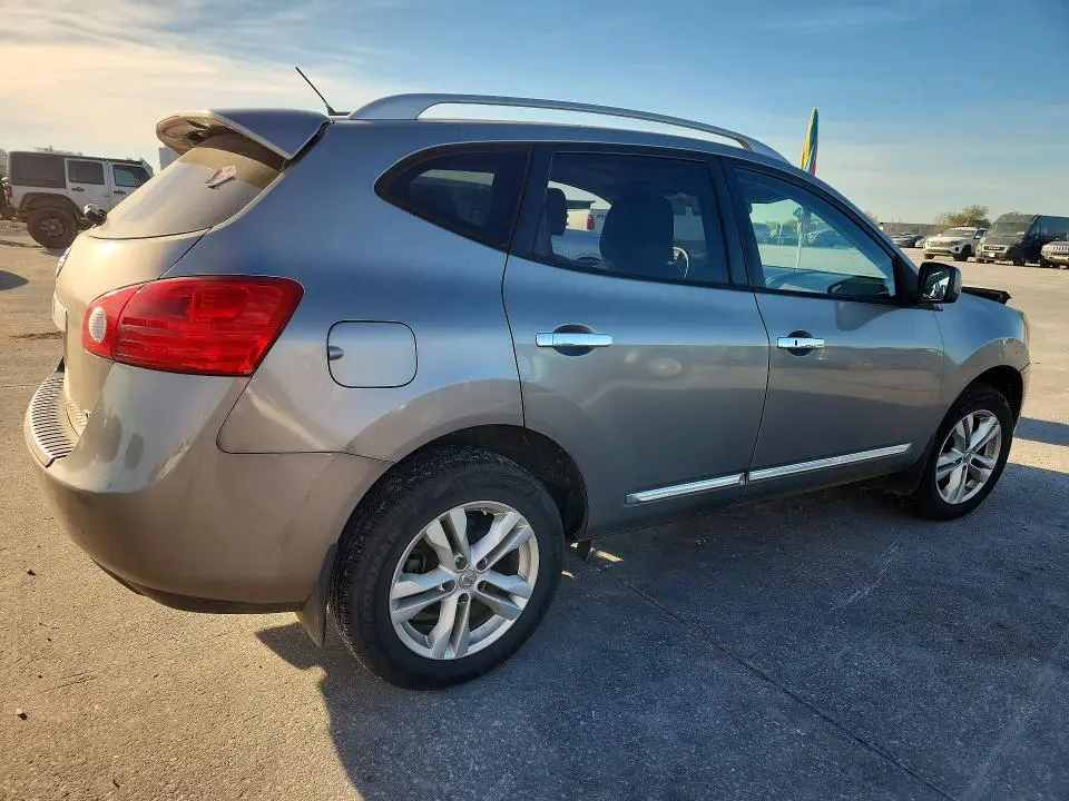 2013 NISSAN ROGUE S  