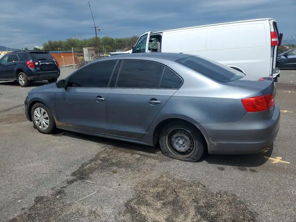 2011 VOLKSWAGEN JETTA BASE  