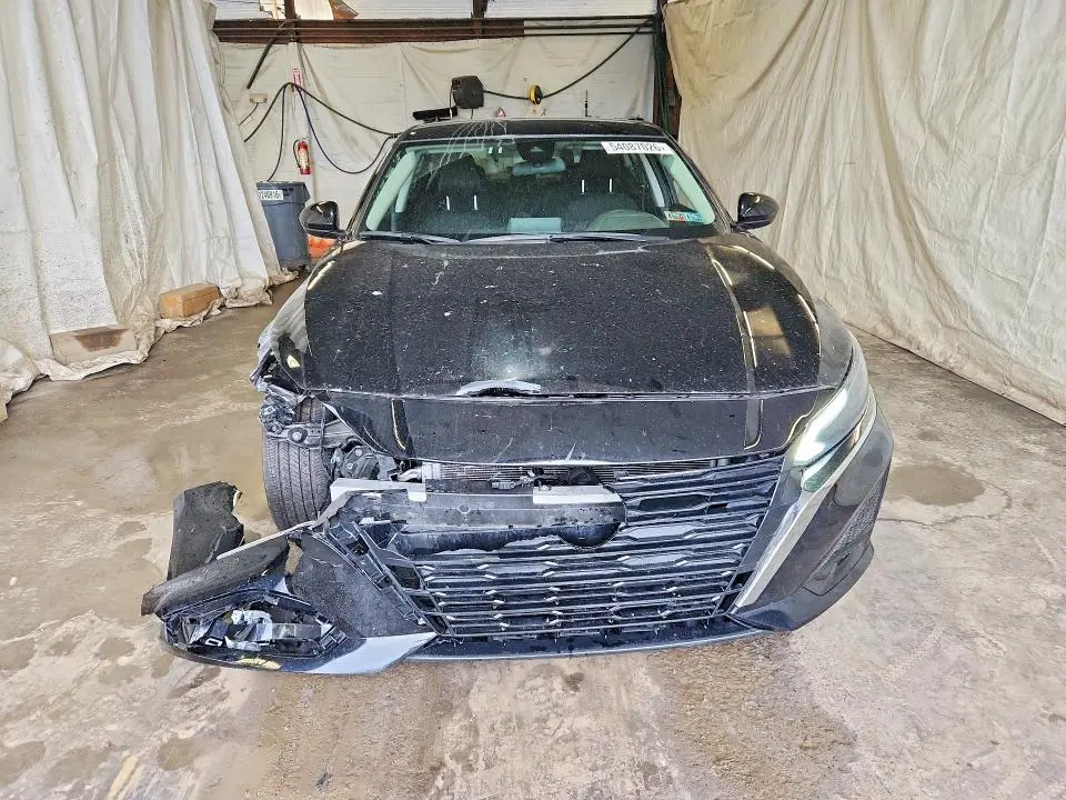 2023 NISSAN ALTIMA SV  