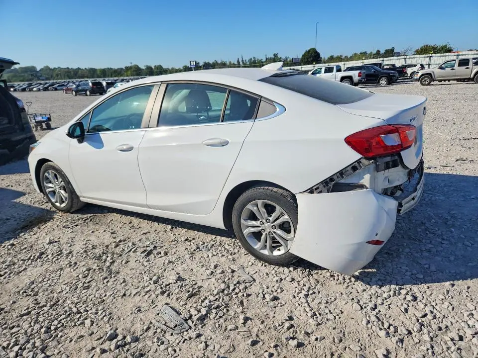 2019 CHEVROLET CRUZE LT  