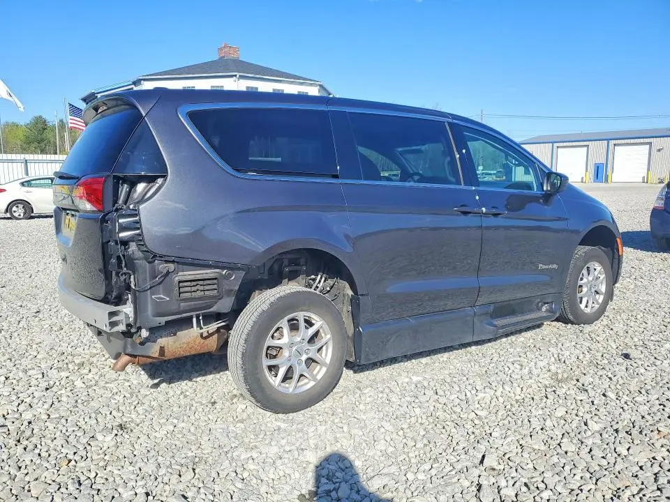 2022 CHRYSLER VOYAGER LX  