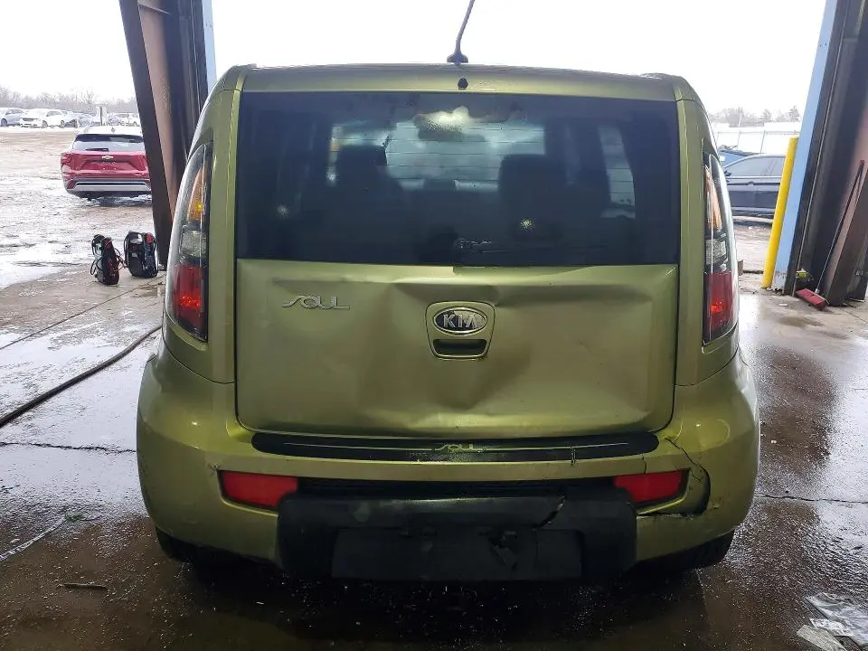 2010 KIA SOUL +  