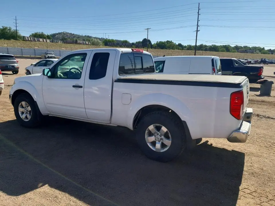 2011 NISSAN FRONTIER SV V6  