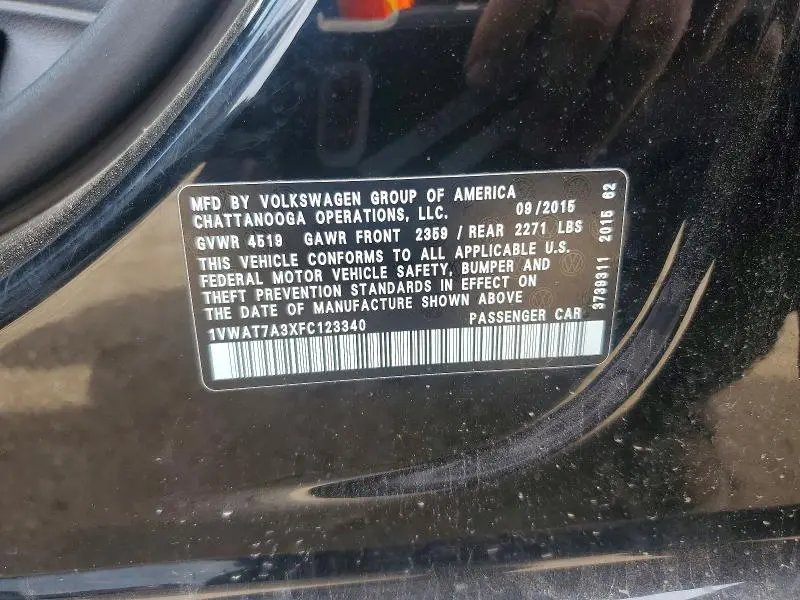 2015 VOLKSWAGEN PASSAT S  