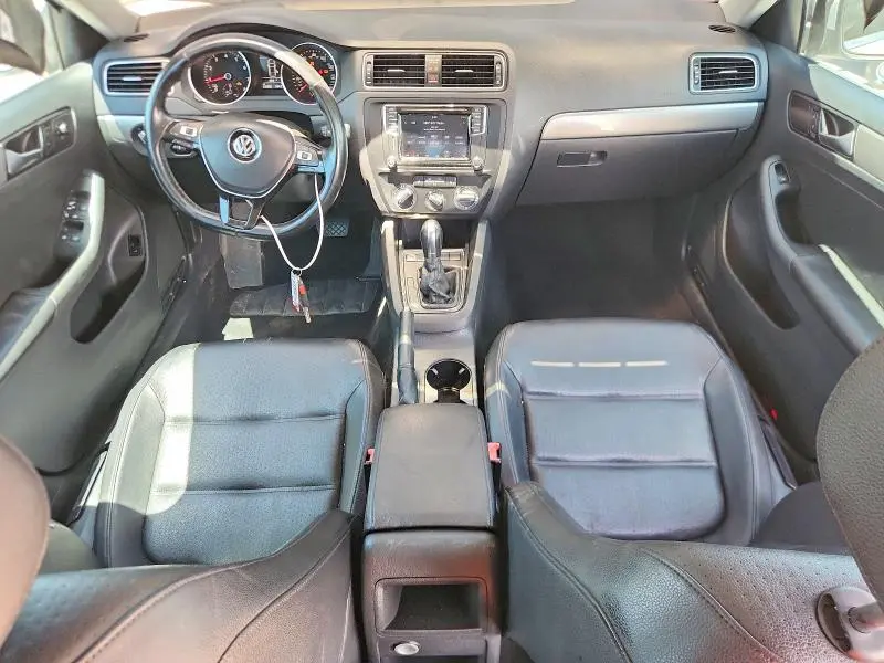 2017 VOLKSWAGEN JETTA SE  