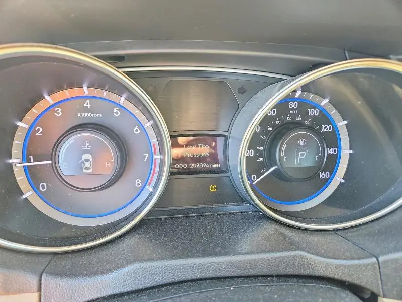 2012 HYUNDAI SONATA GLS  