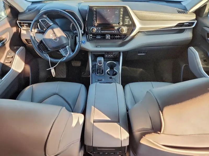 2020 TOYOTA HIGHLANDER HYBRID XLE  
