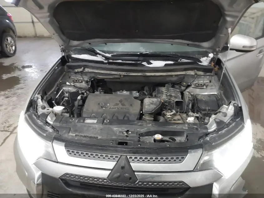 2019 MITSUBISHI OUTLANDER SE