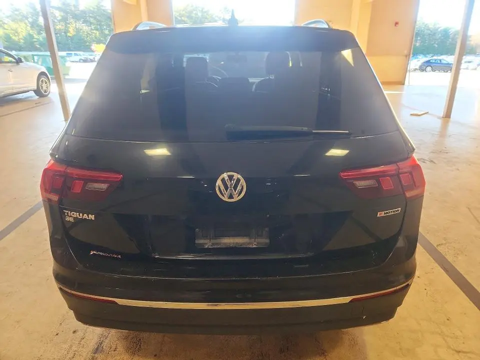 2021 VOLKSWAGEN TIGUAN SE  