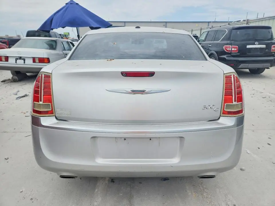 2012 CHRYSLER 300C LUXURY  
