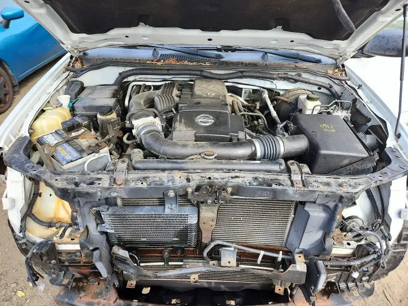 2013 NISSAN FRONTIER SV  