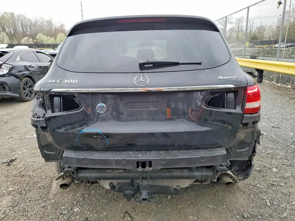 2019 MERCEDES-BENZ GLC 300 4MATIC  