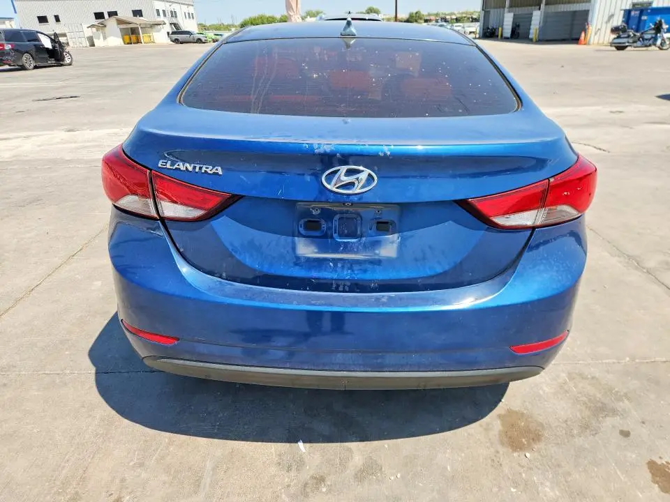 2016 HYUNDAI ELANTRA SE  