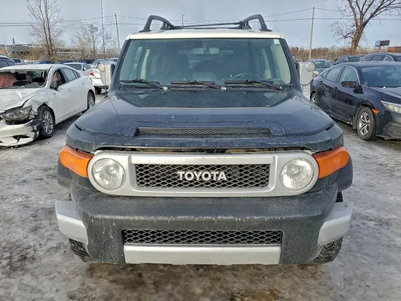 2012 TOYOTA FJ CRUISER   