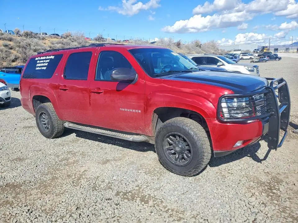 2013 CHEVROLET SUBURBAN K1500 LT  