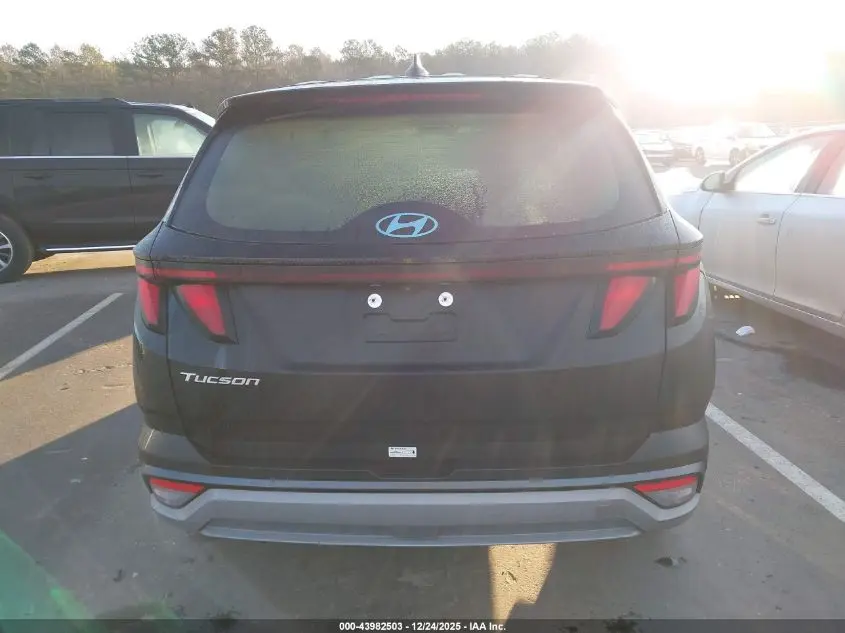 2025 HYUNDAI TUCSON SE