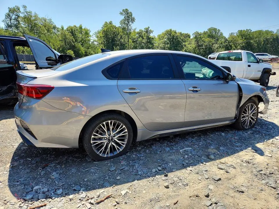 2023 KIA FORTE GT LINE  
