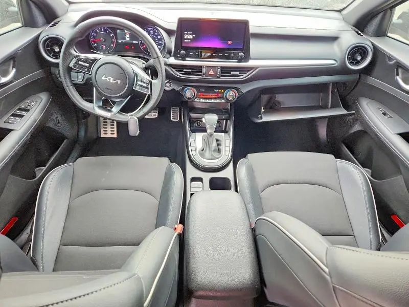 2023 KIA FORTE GT LINE  