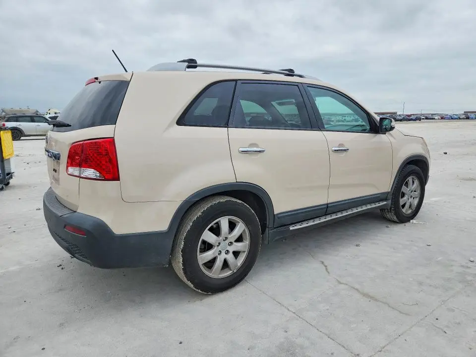 2012 KIA SORENTO LX  