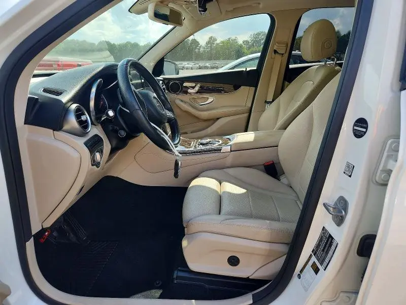 2019 MERCEDES-BENZ GLC 300  