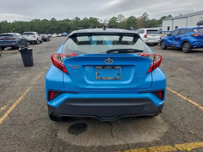 2019 TOYOTA C-HR XLE  