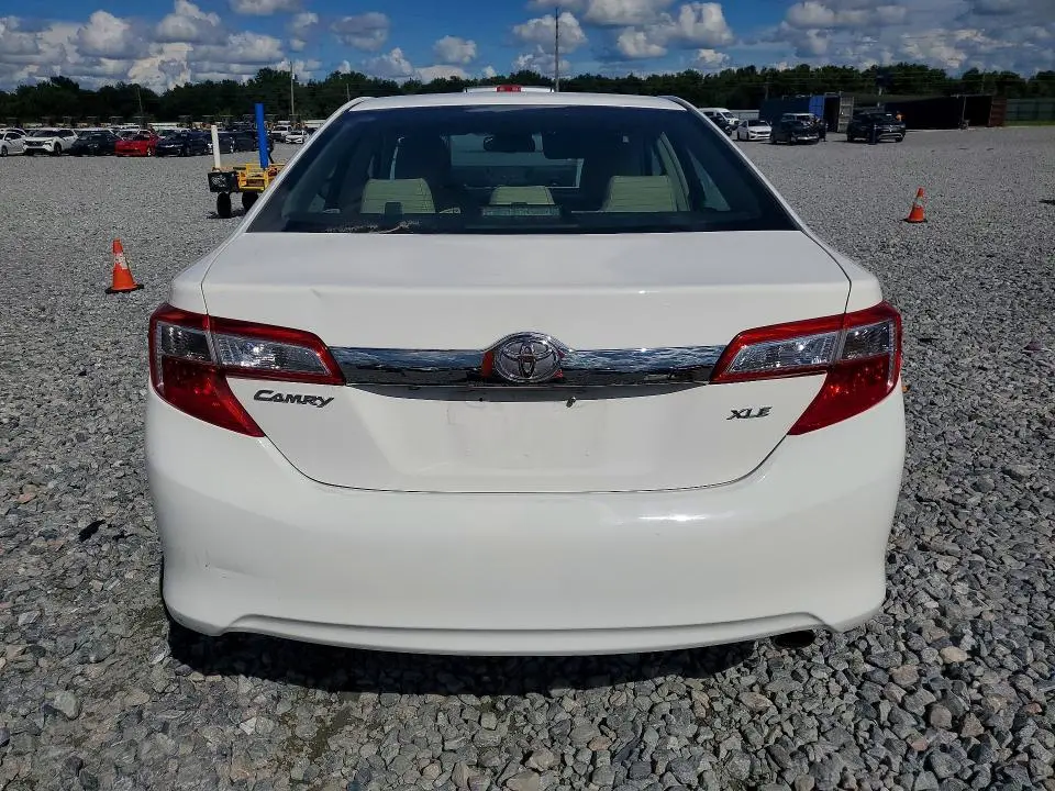 2012 TOYOTA CAMRY XLE  