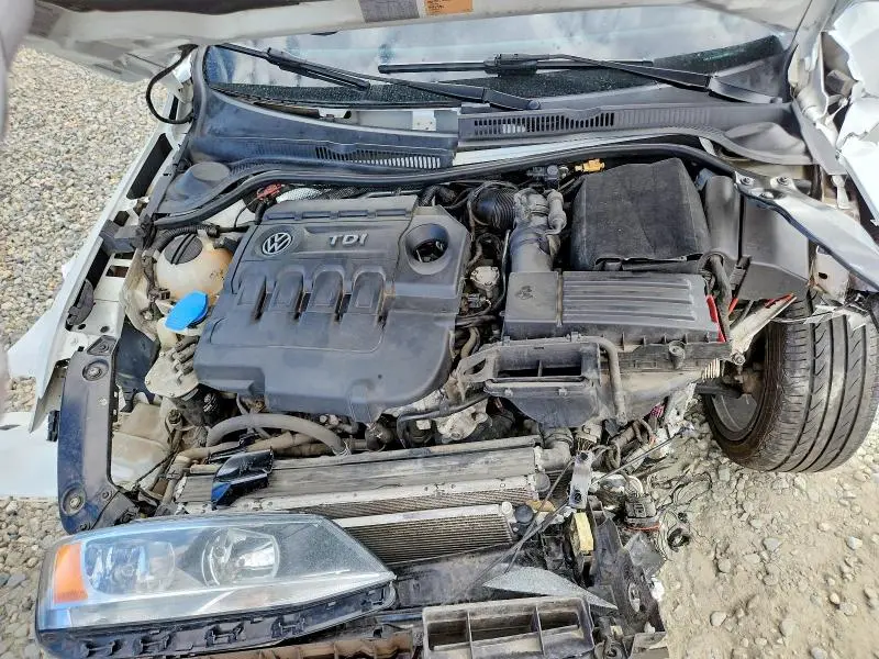 2015 VOLKSWAGEN JETTA TDI  