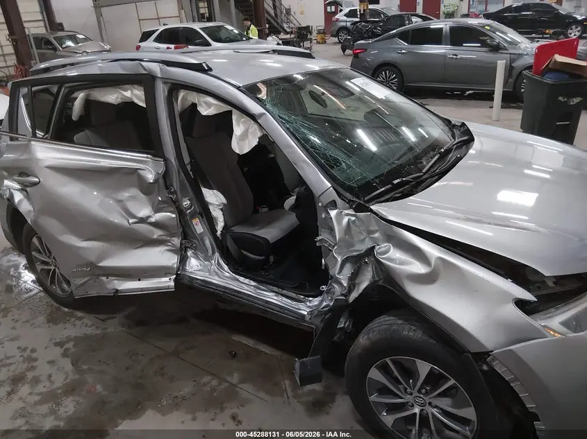 2018 TOYOTA RAV4 HYBRID LE