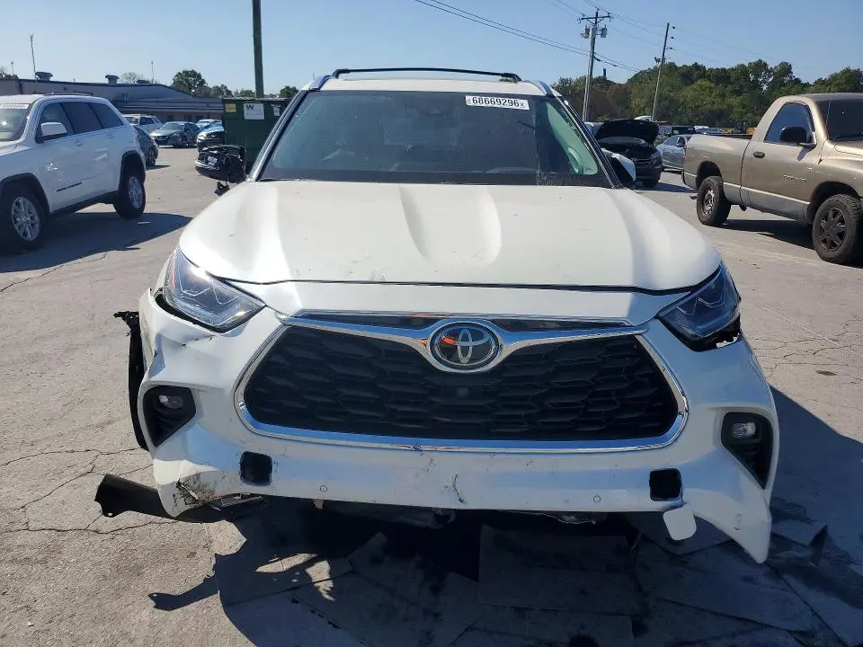 2021 TOYOTA HIGHLANDER PLATINUM  
