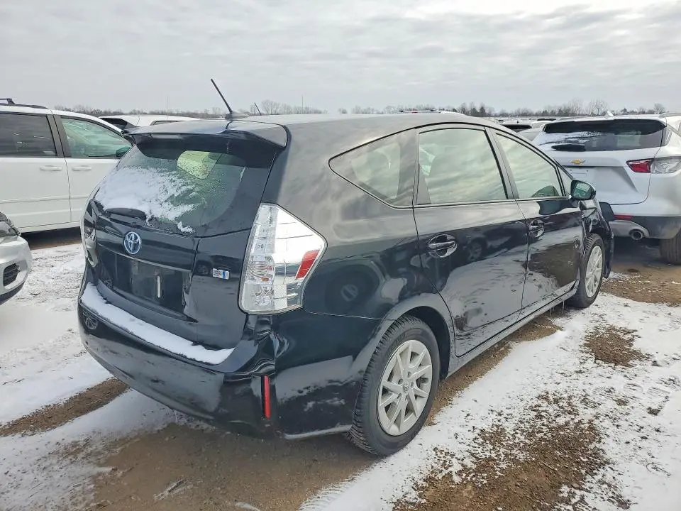 2013 TOYOTA PRIUS V THREE  