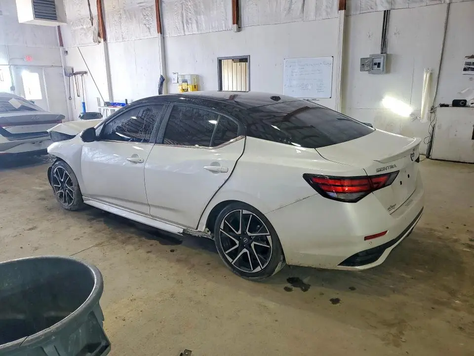 2025 NISSAN SENTRA SR  