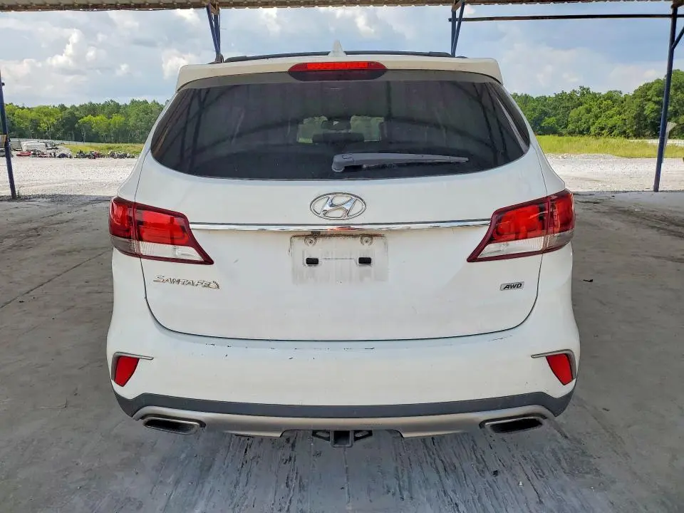2017 HYUNDAI SANTA FE SE  