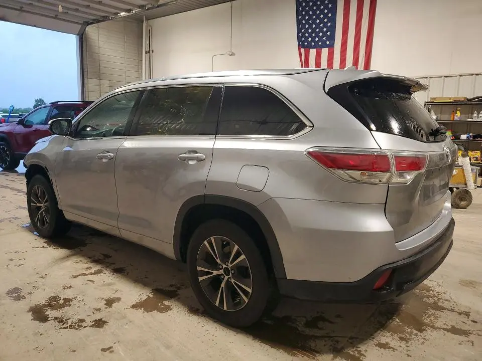 2016 TOYOTA HIGHLANDER XLE  