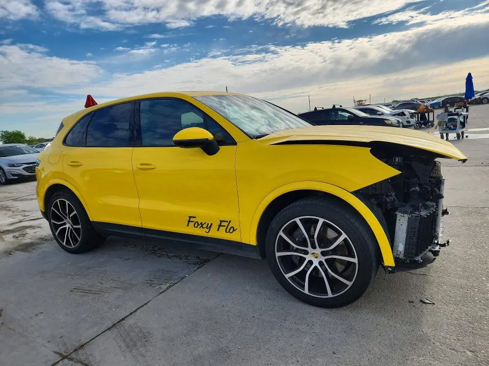 2023 PORSCHE CAYENNE BASE  
