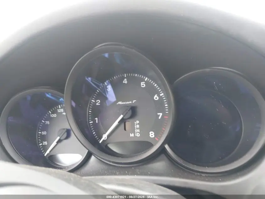 2023 PORSCHE MACAN T