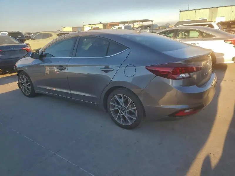 2020 HYUNDAI ELANTRA SEL  