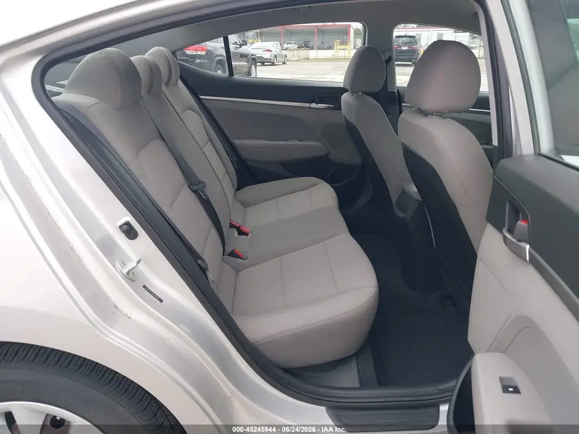 2019 HYUNDAI ELANTRA SE