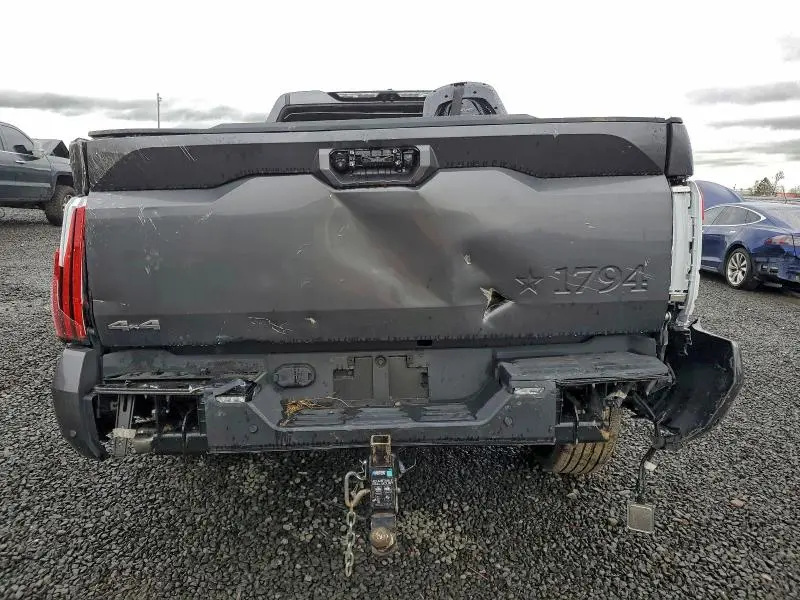 2025 TOYOTA TUNDRA CREWMAX PLATINUM  