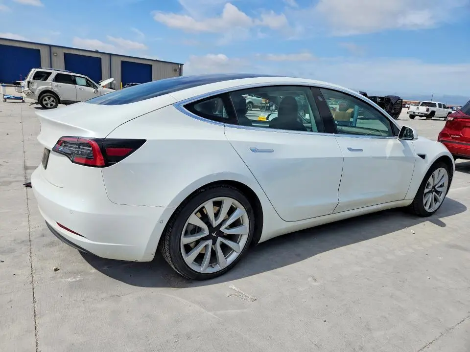 2020 TESLA MODEL 3   