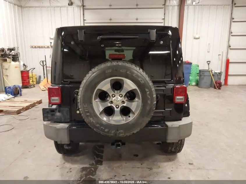 2017 JEEP WRANGLER UNLIMITED SAHARA 4X4