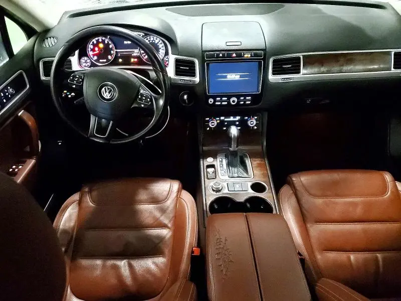 2015 VOLKSWAGEN TOUAREG V6  