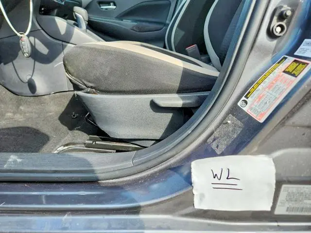 2021 NISSAN VERSA SV  