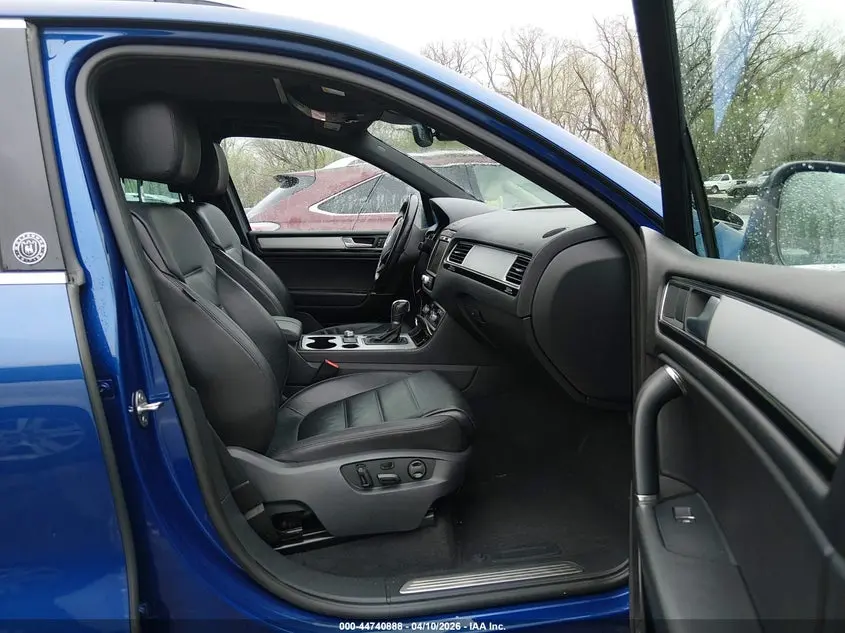 2017 VOLKSWAGEN TOUAREG V6 WOLFSBURG EDITION
