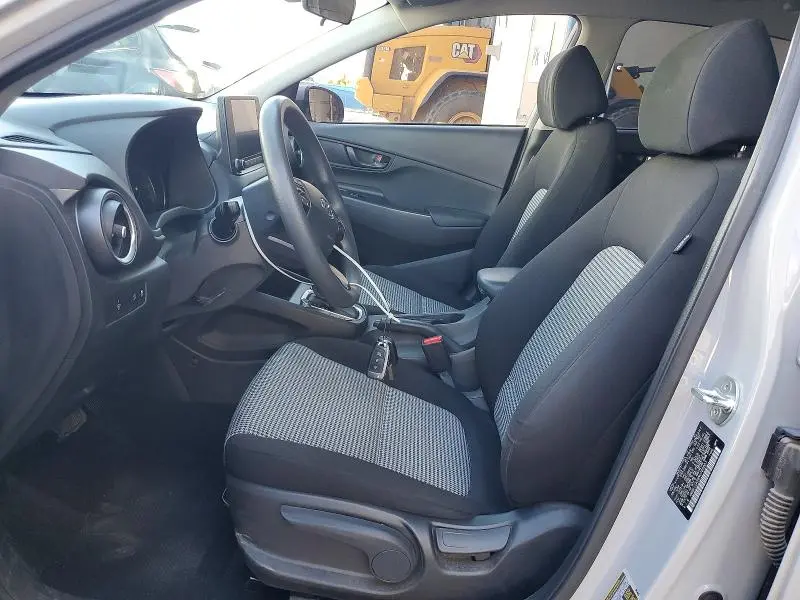 2022 HYUNDAI KONA SE  