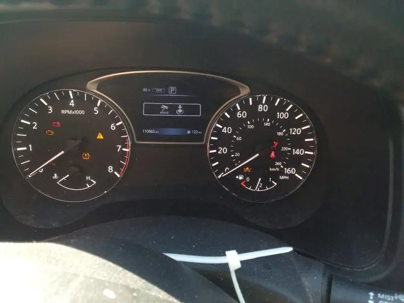 2018 NISSAN PATHFINDER SV  