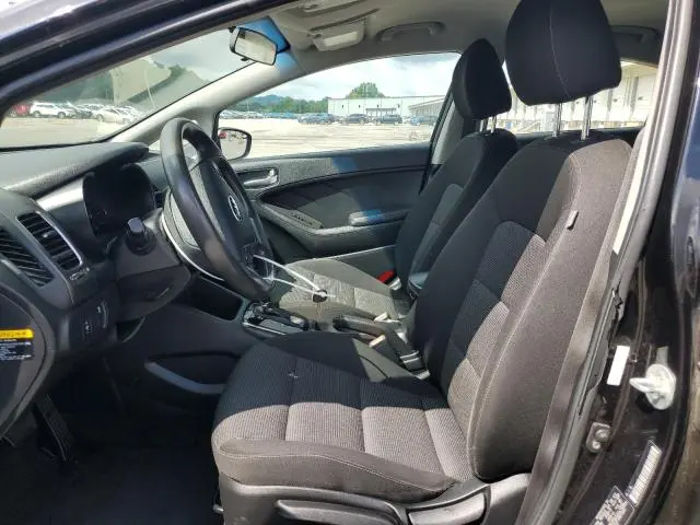 2017 KIA FORTE LX  