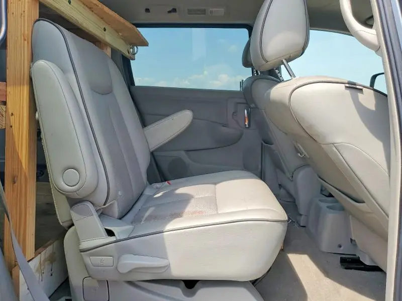 2015 NISSAN QUEST 3.5 SV  