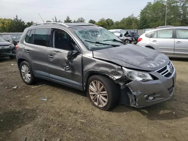 2011 VOLKSWAGEN TIGUAN S  